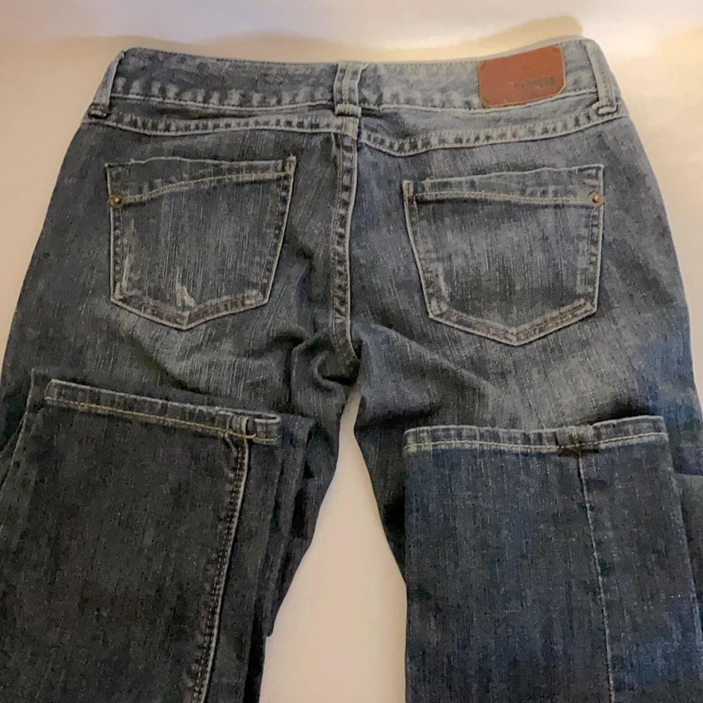 Women’s Express Jeans 28x31 low rise in Sw blue